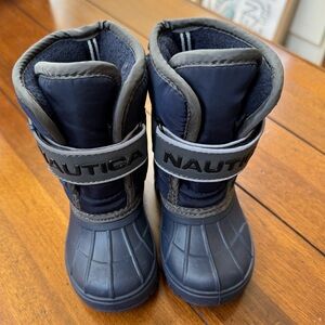 Size 5 Nautica snow boots! ❄️
